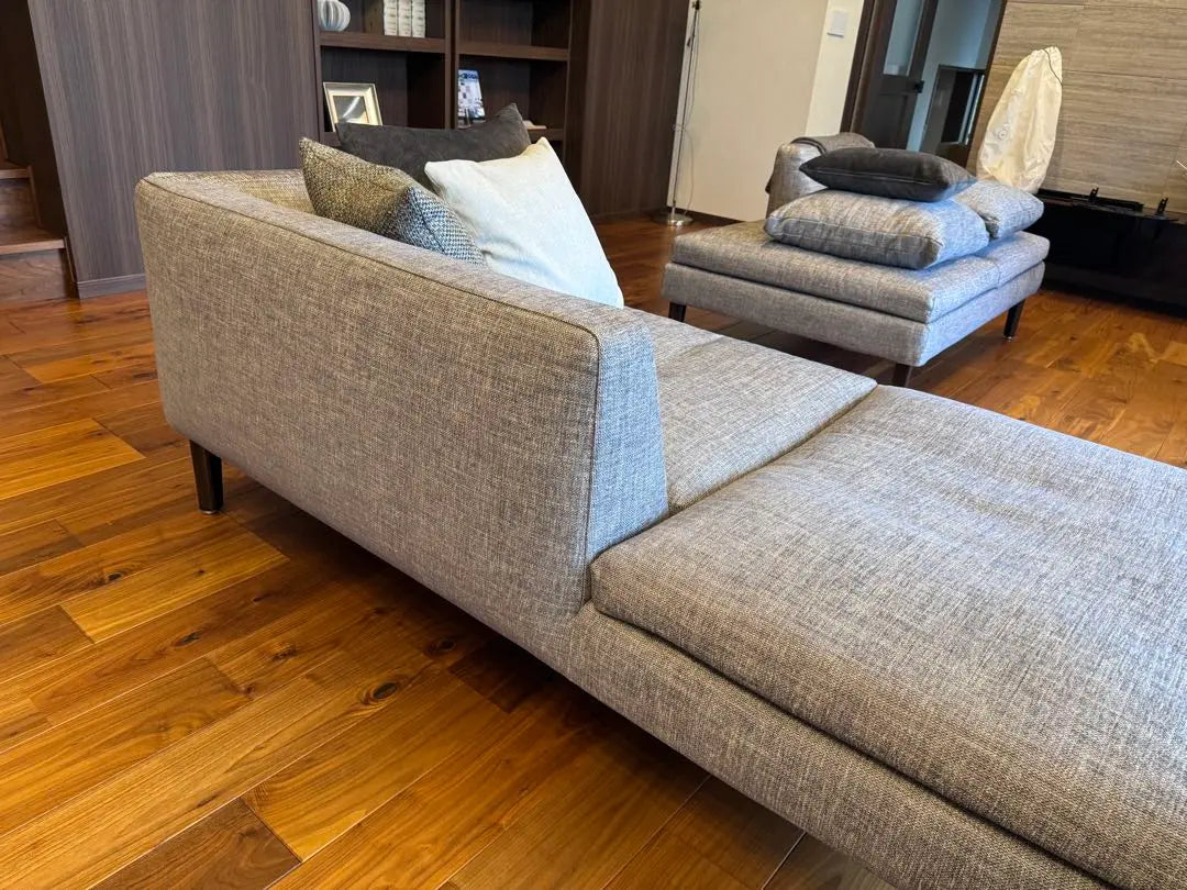 Japan Fukura Financier Sofa