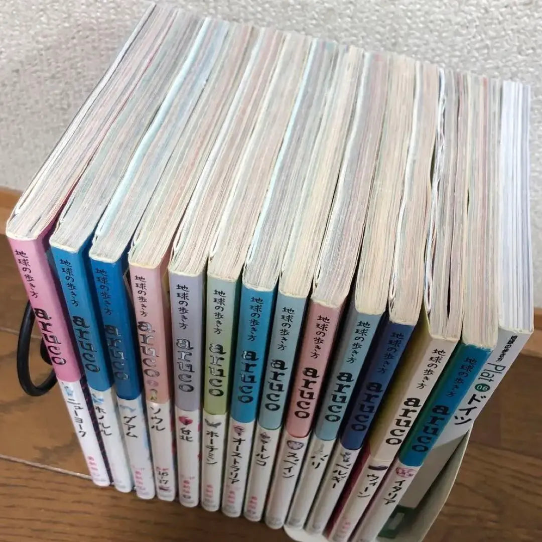 Aruco 13 libros y 1 libro más, total 14 libros, venta al por mayor, Guía de Viaje | 地球の歩き方aruco 13冊 他1冊 計14冊 まとめ売り 旅行ガイド