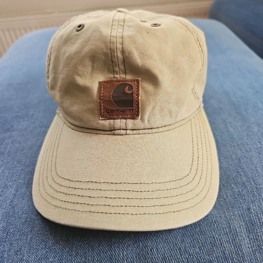 Carhartt beige cap