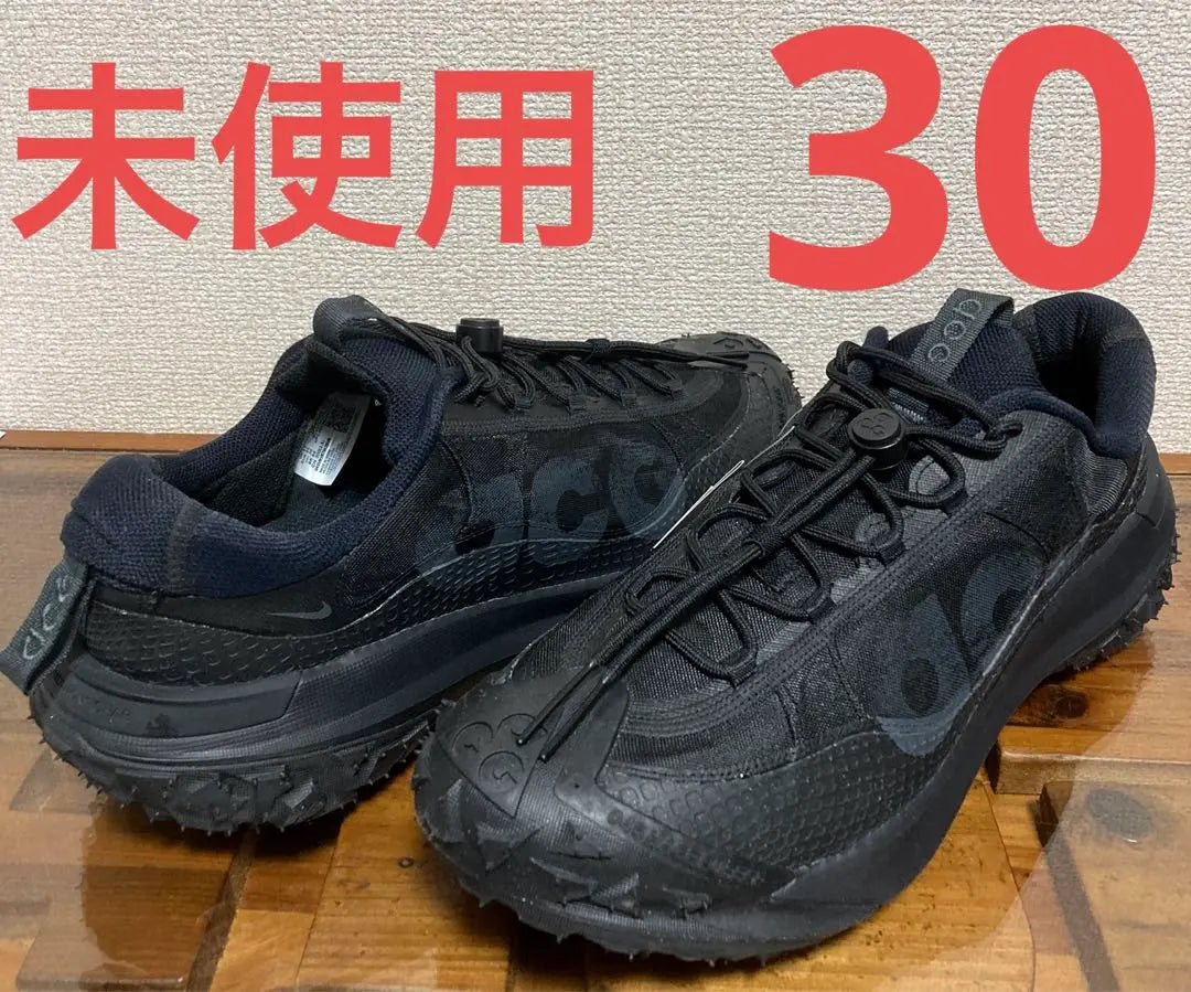 Not used Nike ACG Mountain Fly 2 Low Black 30