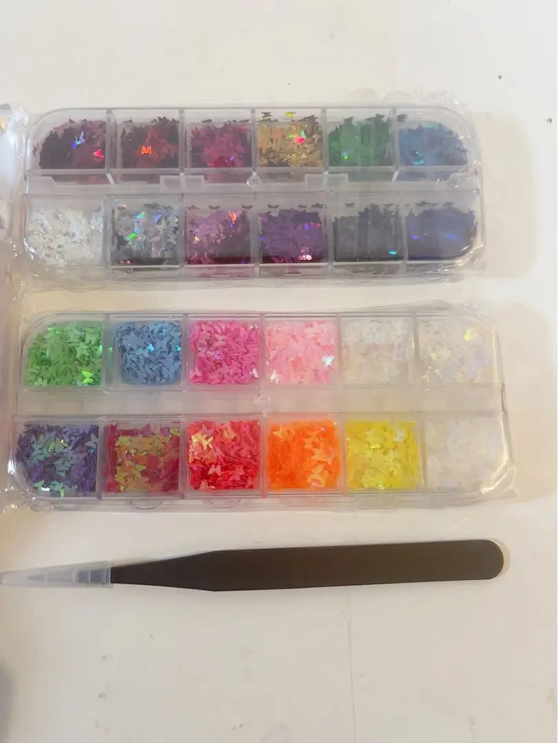 Butterfly Hologram Nail Parts Cute Butterfly 2 Cases with Tweezers