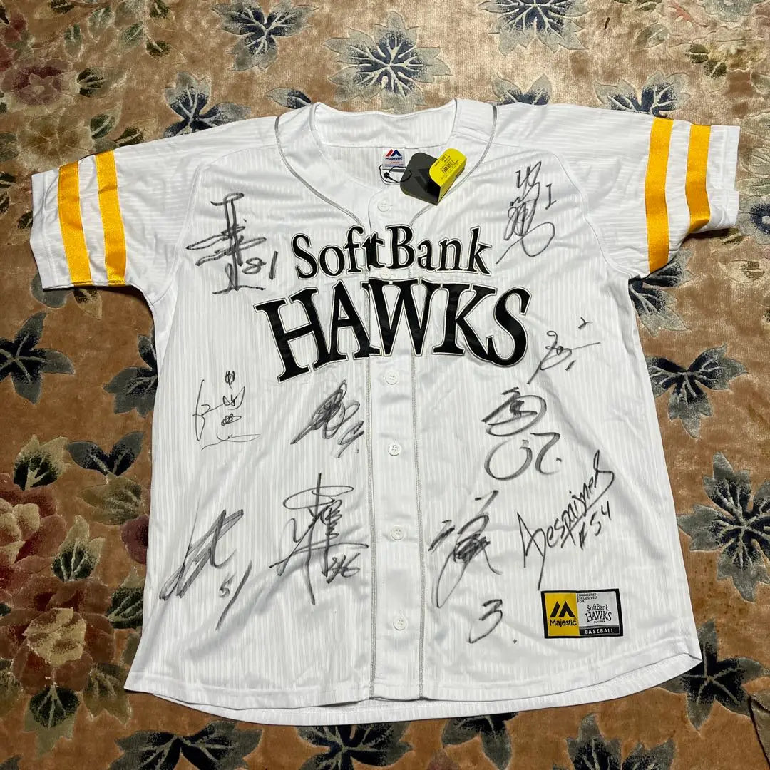 [Posible reducción de precio/Nuevo y sin usar] Uniforme firmado de Fukuoka SoftBank Hawks