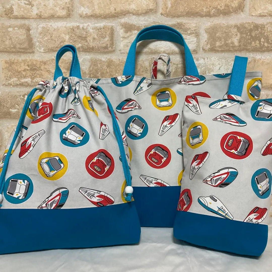 [Anonymous delivery] 6-piece set for kindergarten and school entrance, handbag, shoe bag, gymnastics uniform bag, etc., vehicle pattern, kindergarten and school entrance, school entrance, school entrance | 【匿名配送】入園入学6点セット　手提げ袋　靴袋　体操服袋等　乗り物柄　入園入学