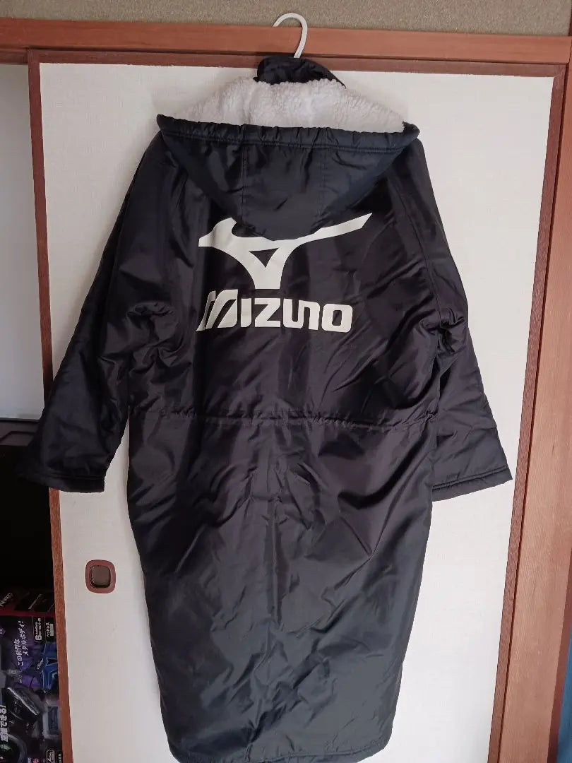 (Reducción de precio) Abrigo Mizuno Bench Negro Talla M