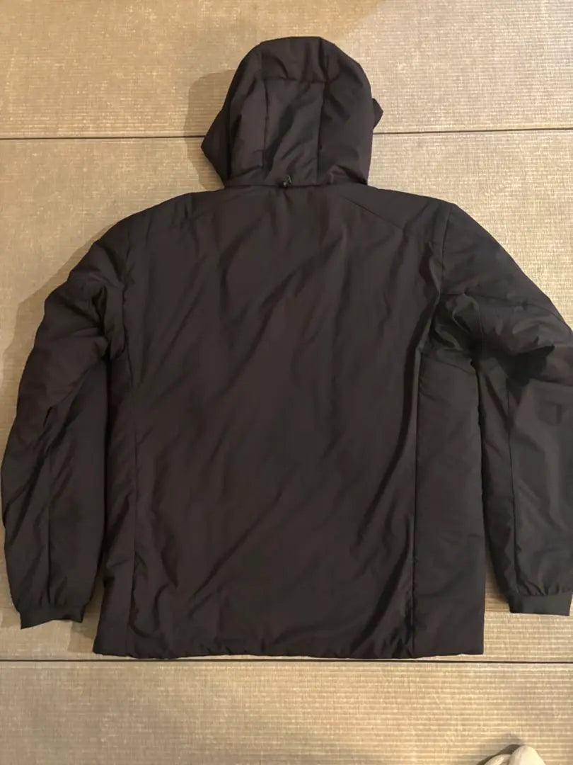 Sudadera con capucha Arc'teryx Black L Atom Heavyweight, modelo actual, en perfecto estado