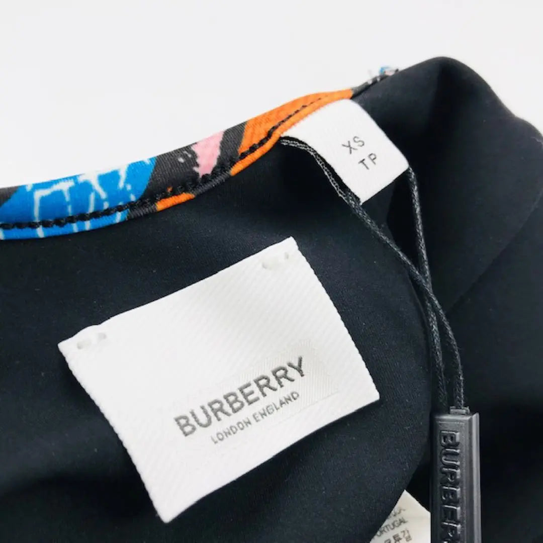 Brand new and unused ★BURBERRY/TB monogram all-over pattern swimsuit (XS)