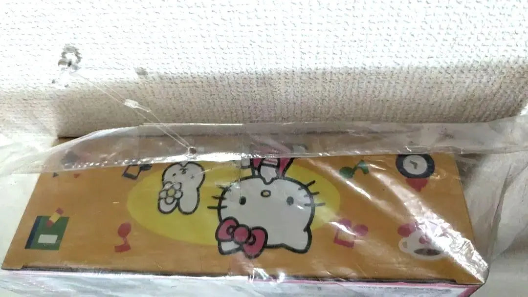 [Hello Kitty] 2001 Action Wall Clock 2 Pink/New and Unused, Unopened Prize Item