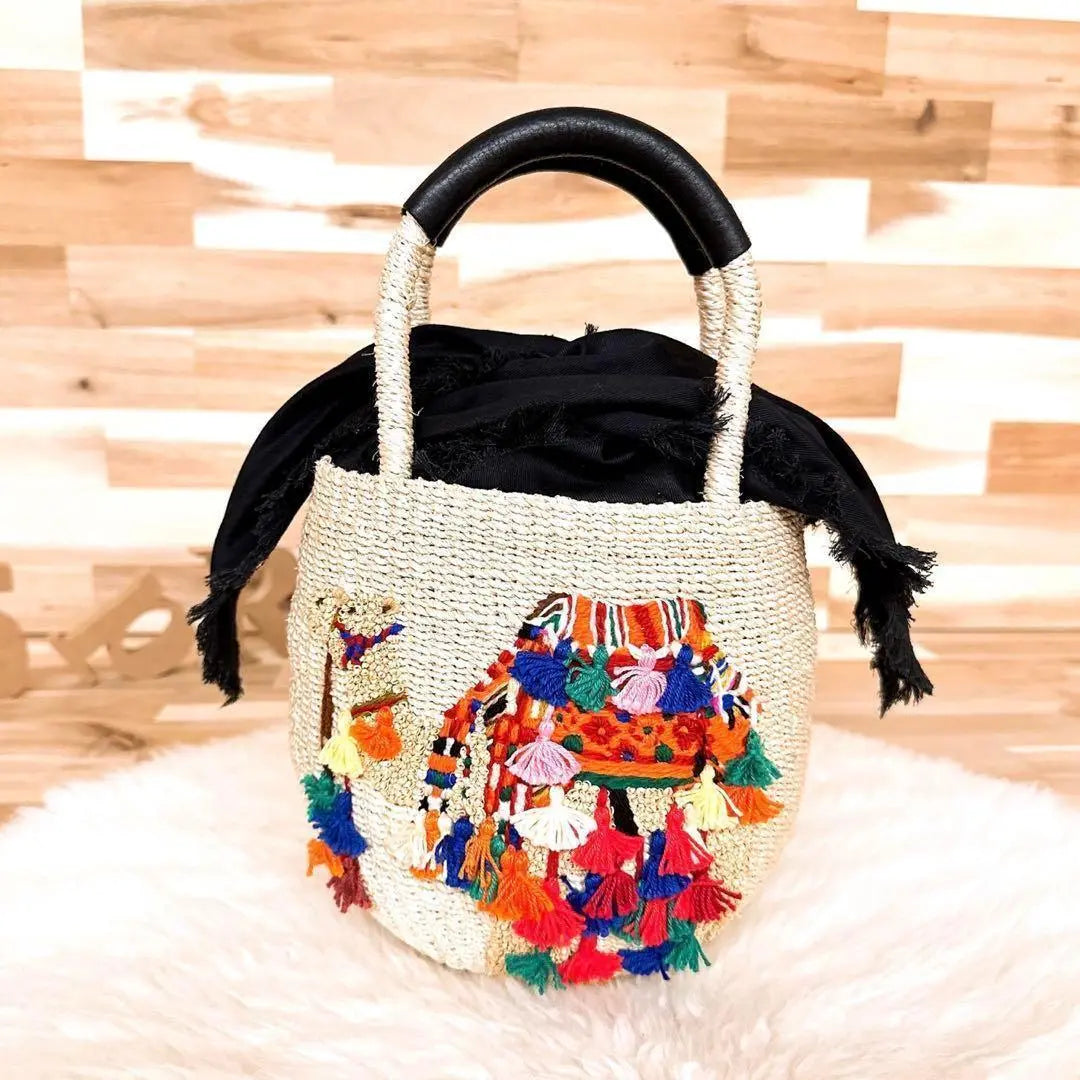 [Viola Doro] Camel embroidery basket bag Handbag Rakudada Natural Material Cowhide