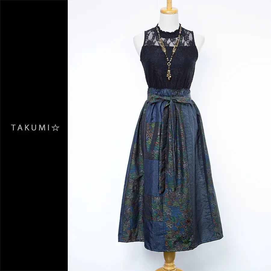 Oshima Tsumugi Kimono Remake Carro recogido Wawn Patrón de arce verde azul hecho a mano | 大島紬 着物リメイク ギャザースカート 紺緑系 もみじ柄 ハンドメイド