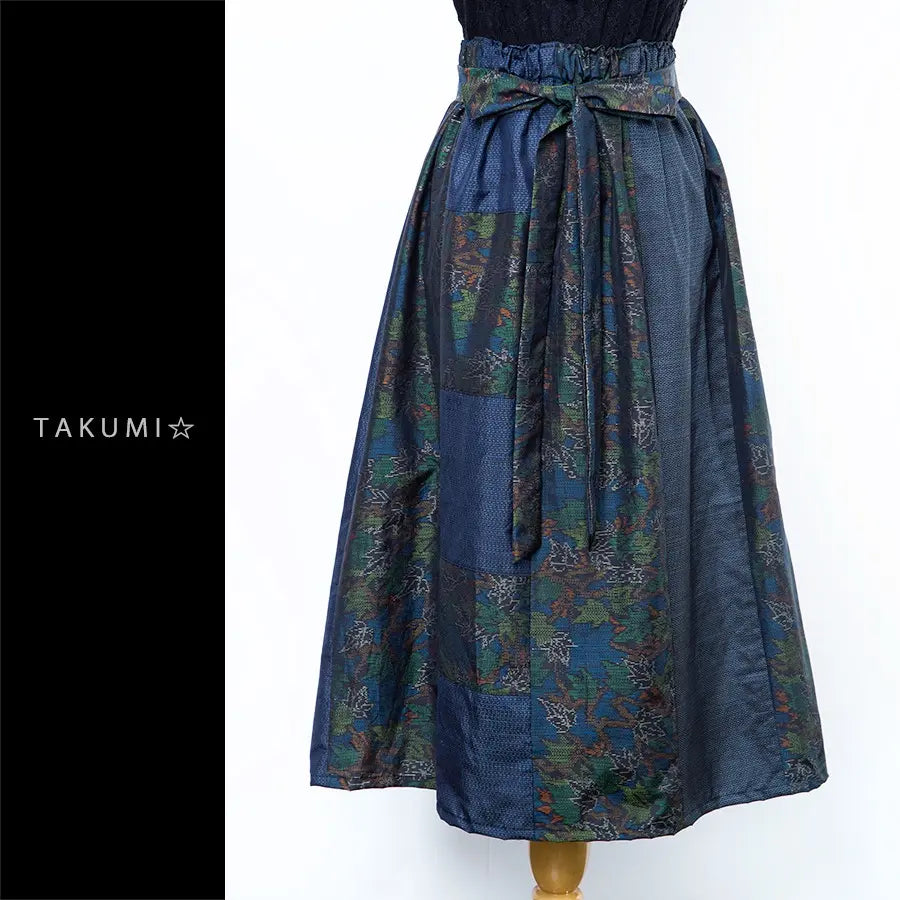 Oshima Tsumugi Kimono Remake Gathered Cart Wawn Blue Green Maple Pattern Handmade | 大島紬 着物リメイク ギャザースカート 紺緑系 もみじ柄 ハンドメイド