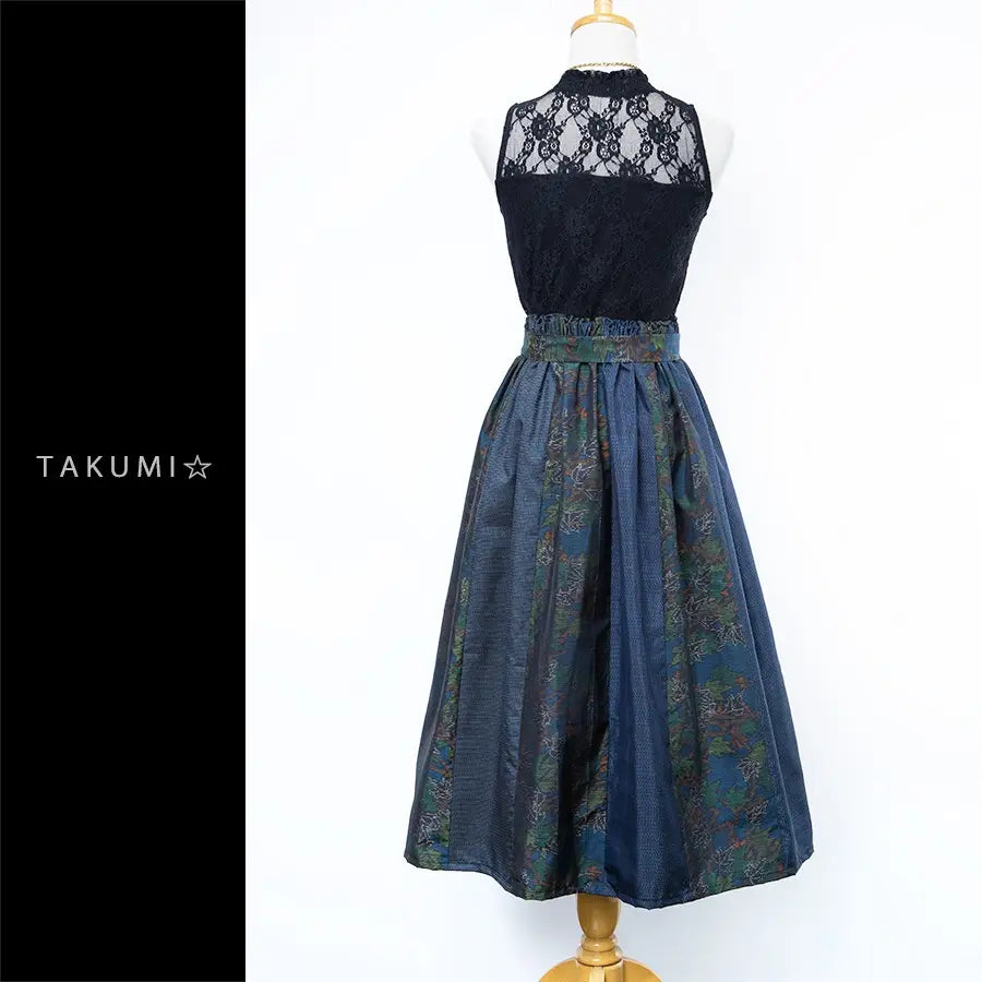 Oshima Tsumugi Kimono Remake Gathered Cart Wawn Blue Green Maple Pattern Handmade | 大島紬 着物リメイク ギャザースカート 紺緑系 もみじ柄 ハンドメイド