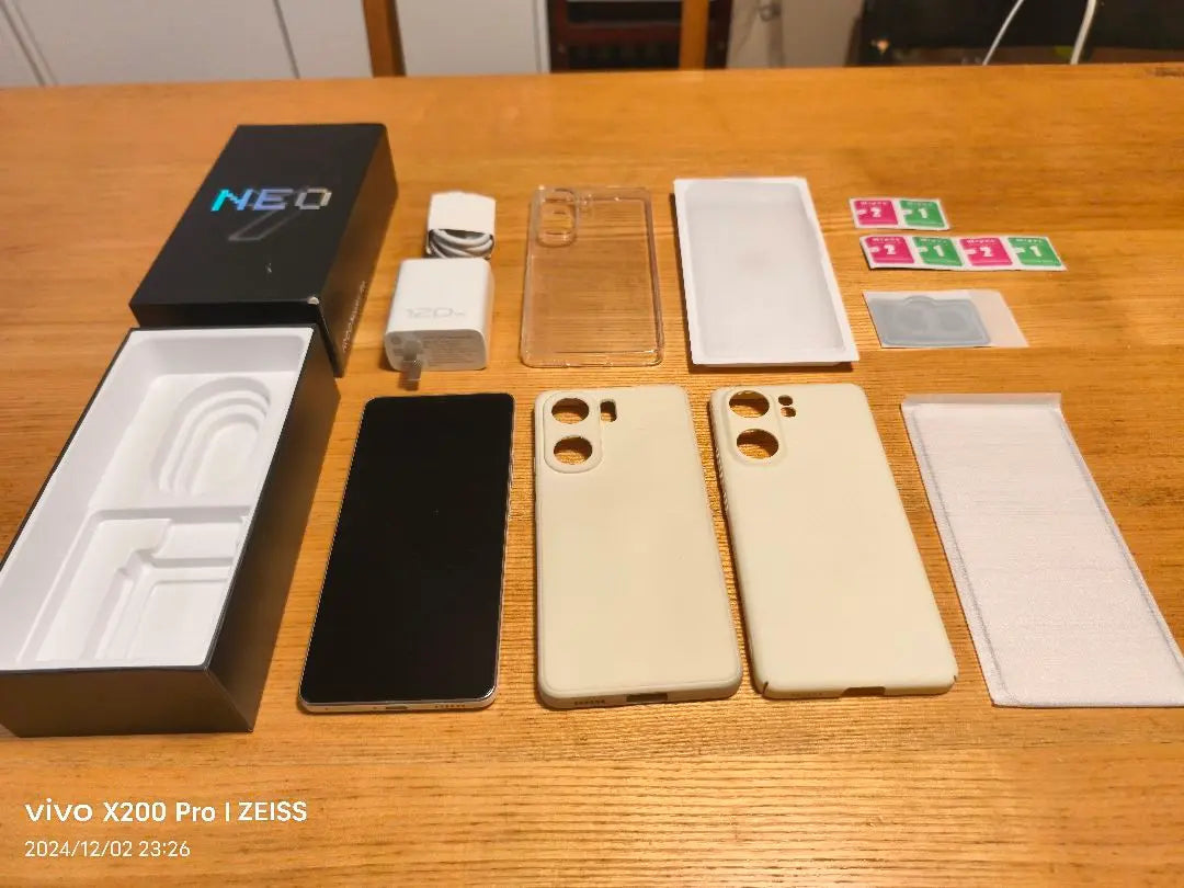 Use beautiful goods Use shallow Vivo IQOO NEO 9s Pro with white bonus