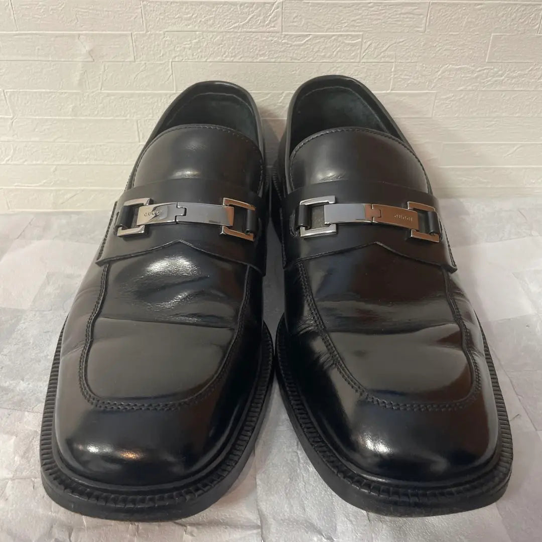 ⭐︎Good condition GUCCI black leather loafers with metal buckle 25cm