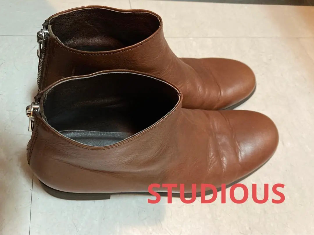 STUDIOUS brown boots (size 8)