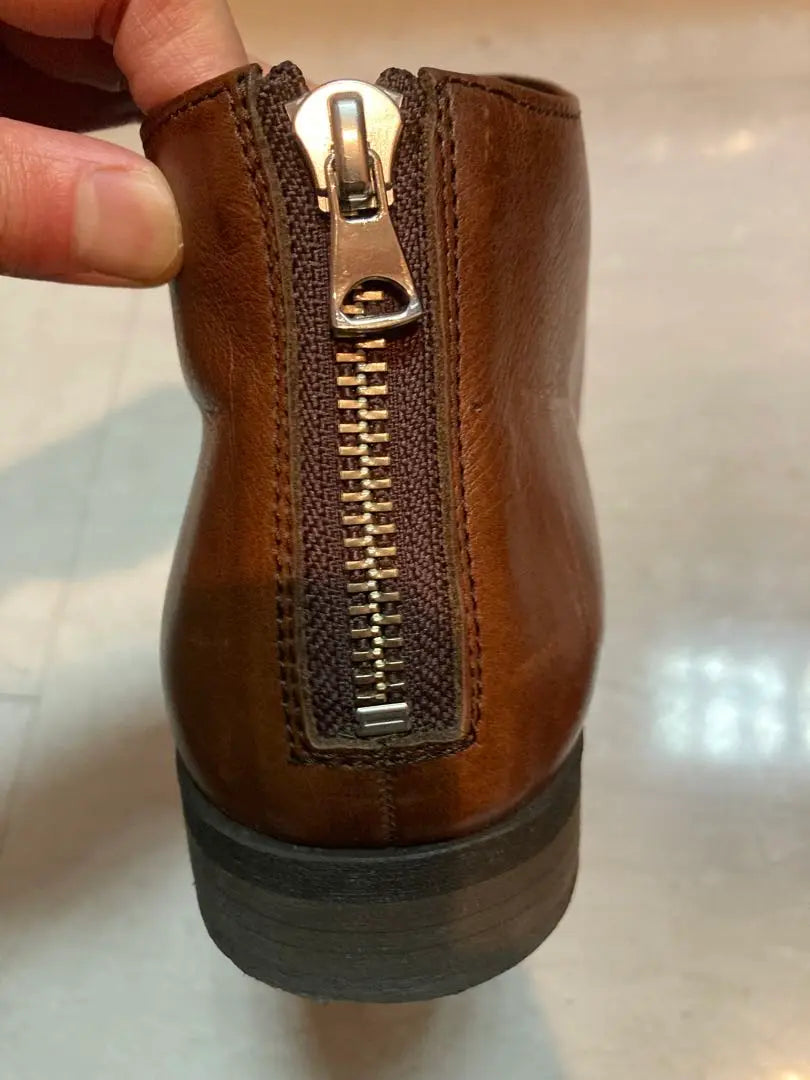 STUDIOUS brown boots (size 8)