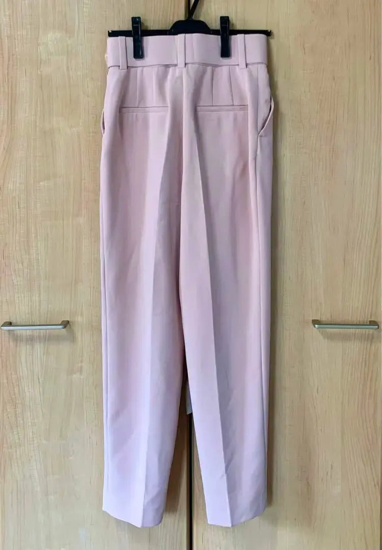 Pantalones de cintura alta con cinturón ZARA XS