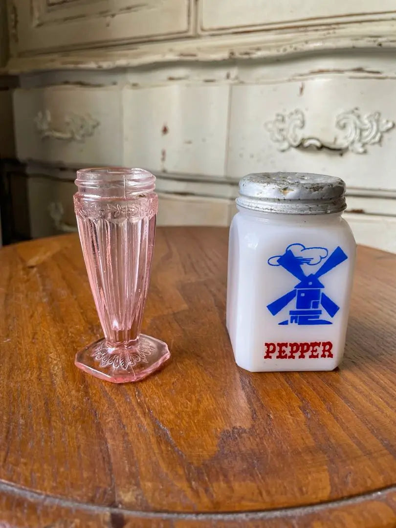 Antique Depletion Glass Glass Pink Shaker D Salt Seasoning