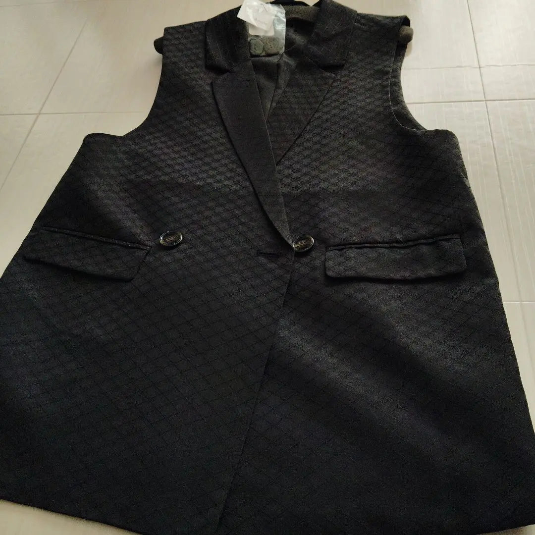 Ample Jacquard Tailored Gilet Black