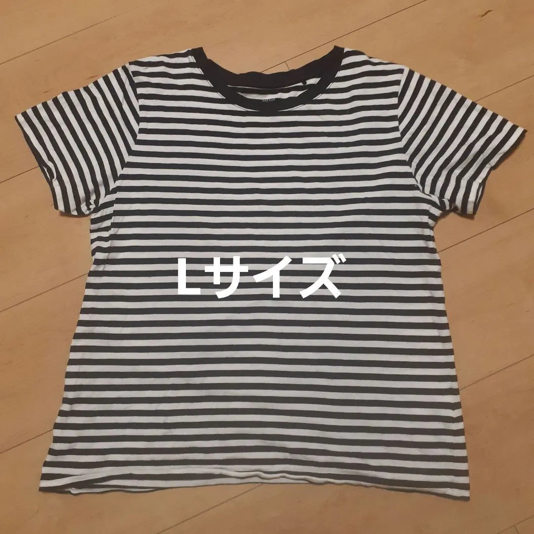 Uniqlo Black and White Striped Short Sleeve T-shirt Size L