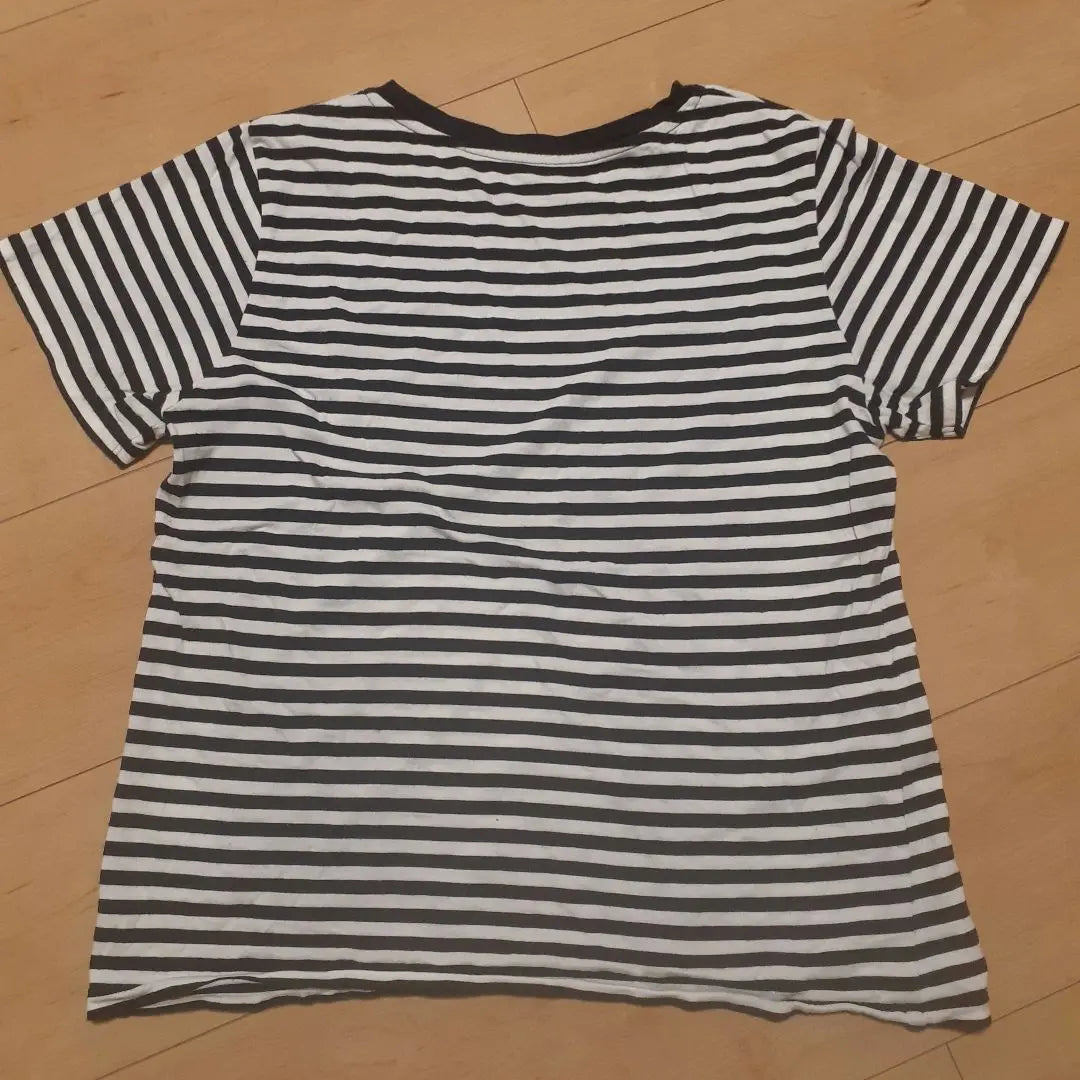 Uniqlo Black and White Striped Short Sleeve T-shirt Size L