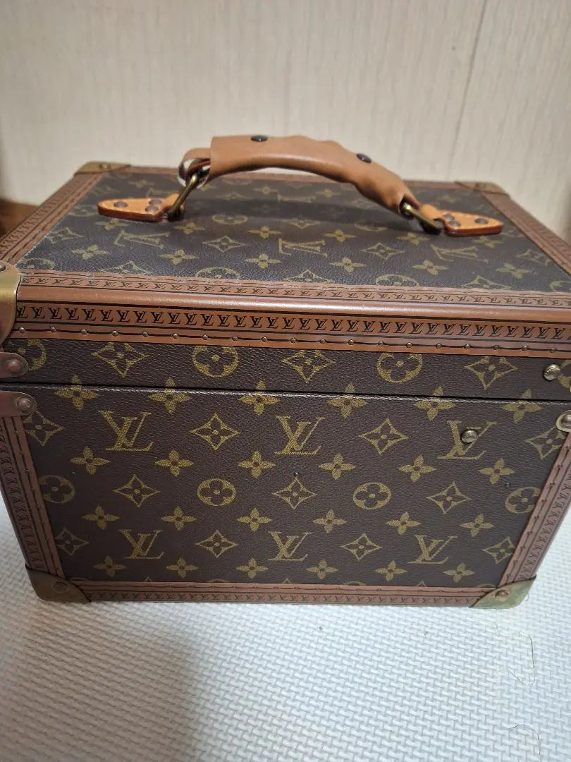 LOUIS VUITTON Makeup Box Monogram Bowit M21828 Trunk