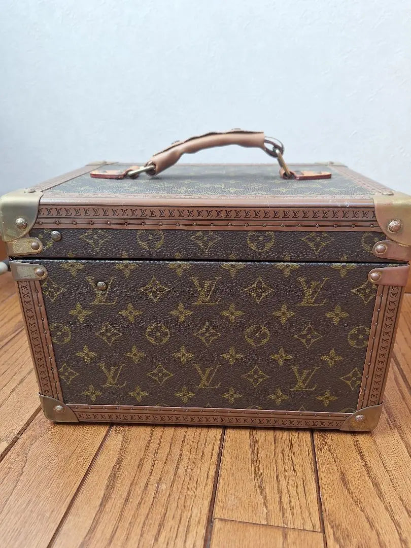 LOUIS VUITTON Makeup Box Monogram Bowit M21828 Trunk