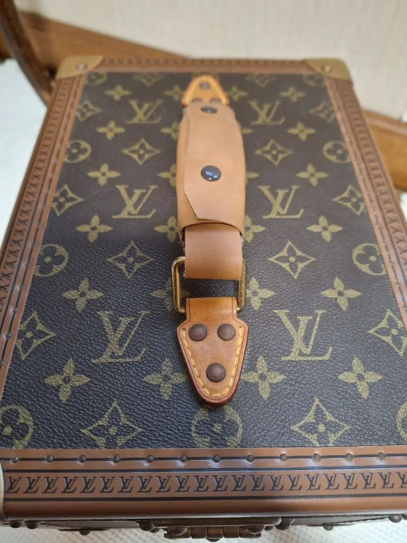 LOUIS VUITTON Makeup Box Monogram Bowit M21828 Trunk