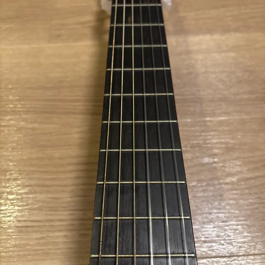 Guitarra acústica RYOJI MATSUOKA fabricada en 1975 modelo 20