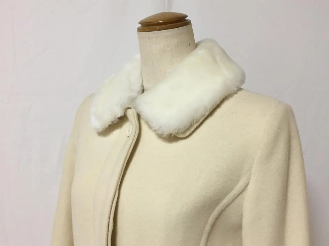 BURBERRY ♪ Wool coat with fur collar 150