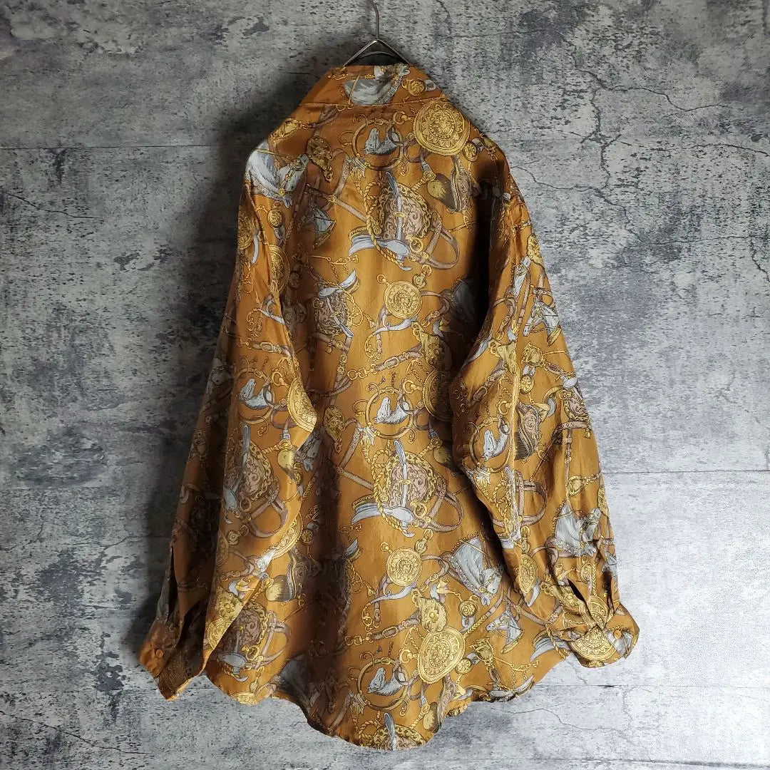 [Vintage] Vintage clothing, 100% silk, all-over pattern, scarf pattern, animal, khaki, retro