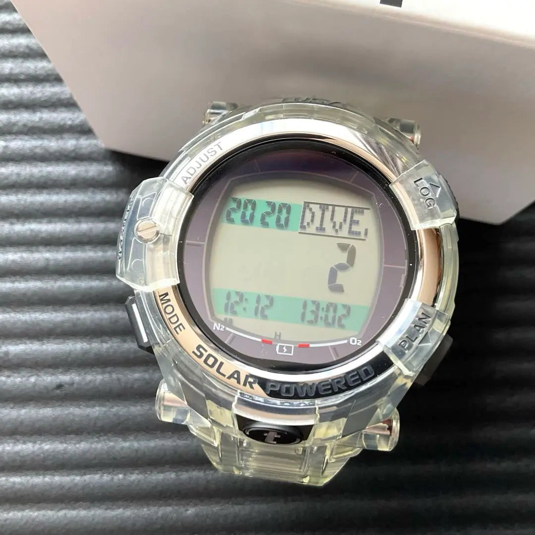 [Ordenador de buceo TUSA de color limitado] IQ1204 Enlace solar de CC