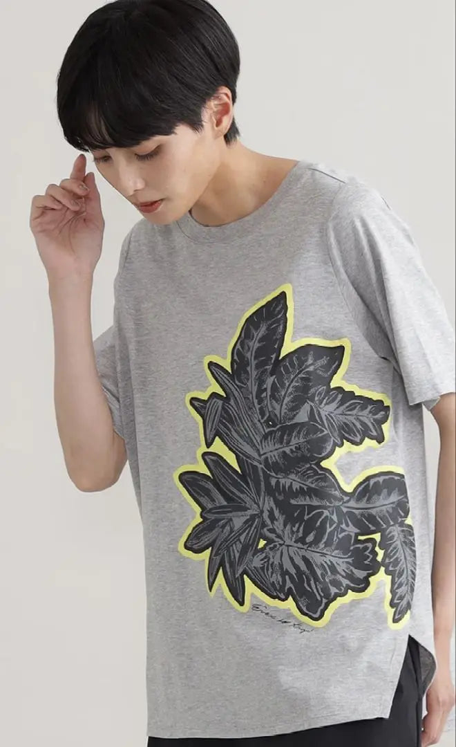 Price reduced botanical motif printed T-shirt L | お値下げ　ボタニカルモチーフプリントTシャツ　Ｌ