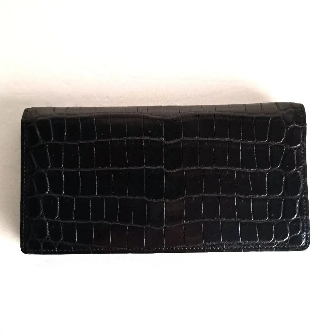 Cartera larga Musou Matte Crocodile con corte central en piel de cocodrilo negra A