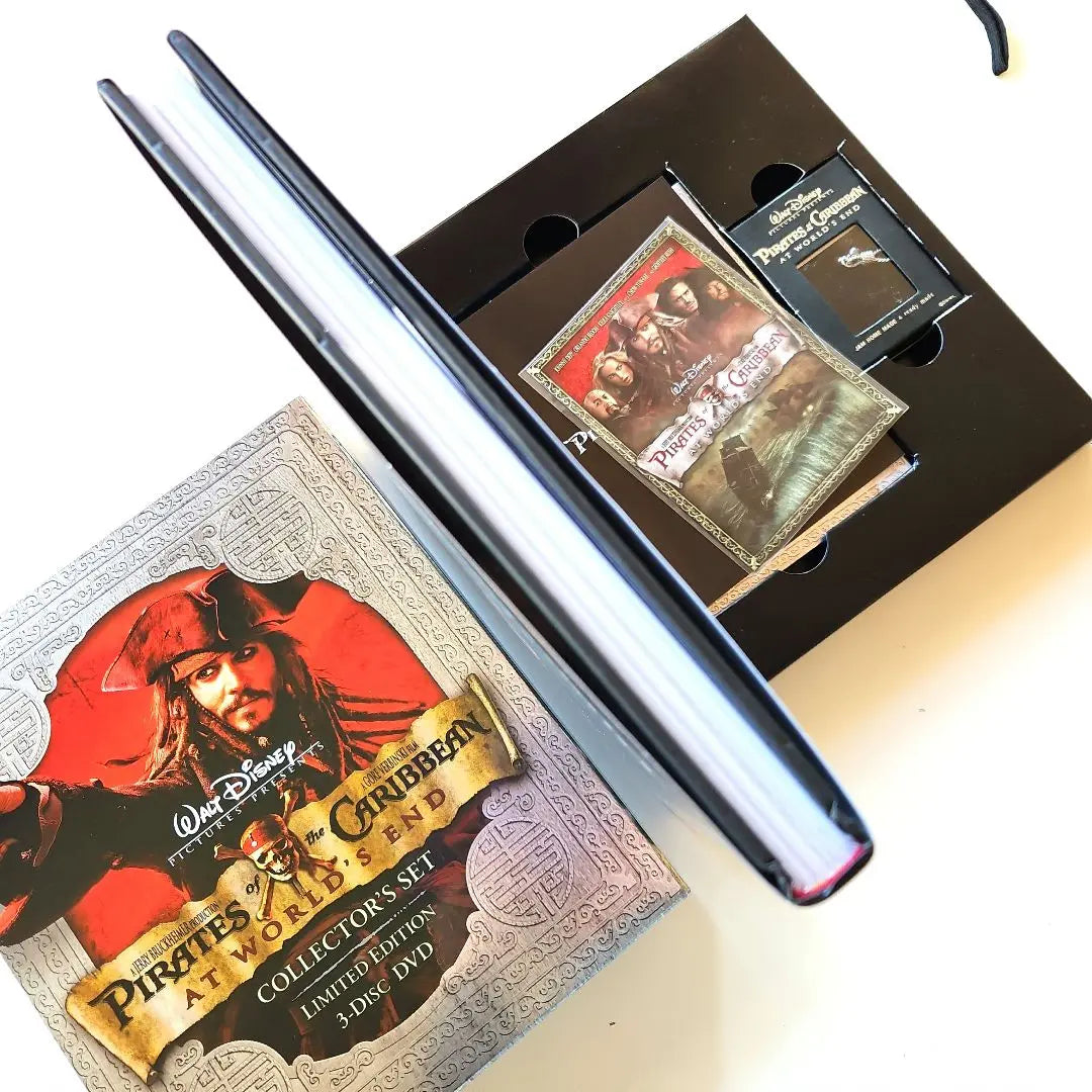 《Pirates of Caribbean》 World End Collector's Set