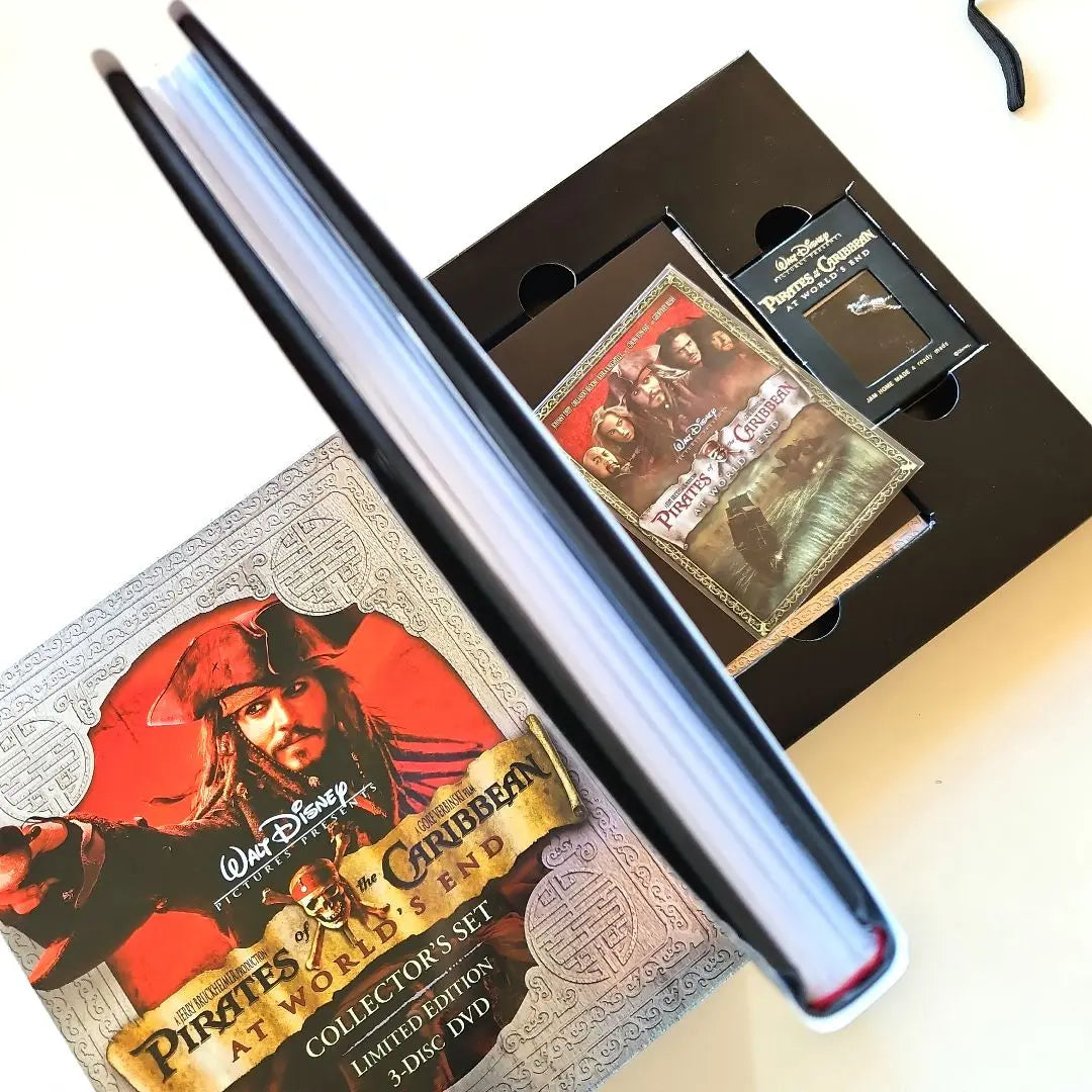 《Pirates of Caribbean》 World End Collector's Set