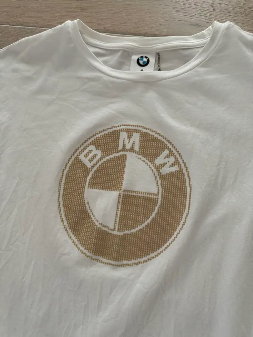 Wear once ♡ [BMW ♡] Dealer purchase ♡ White ✖️ Beige ♡ Light ♡ T -shirt ♡