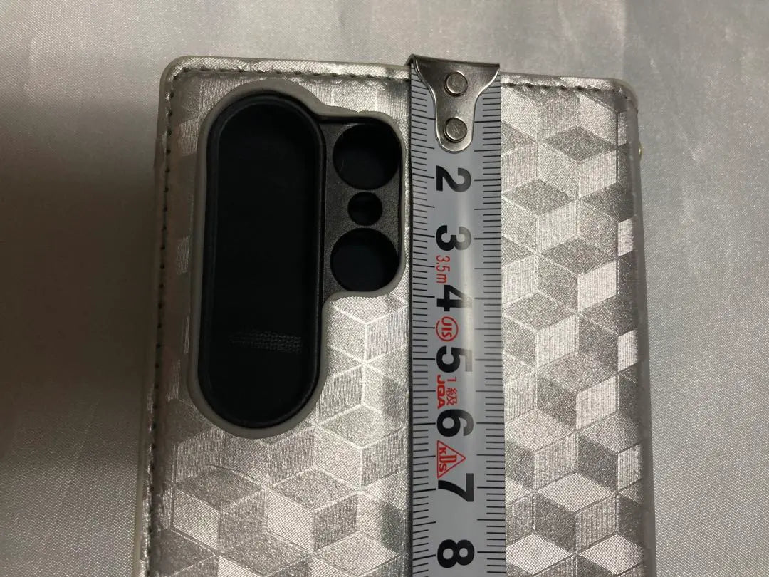 Smartphone case (compatible models are unknown, so please check the size in the photo.