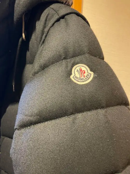 Chaqueta de plumas MONCLER súper rara para hombre