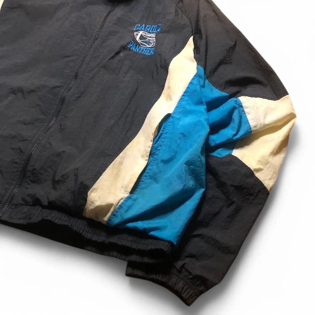 Hard to find 90's Champion x NFL PRO LINE Windbreaker