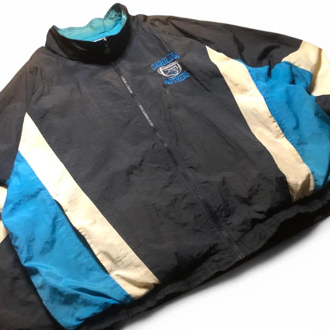 Hard to find 90's Champion x NFL PRO LINE Windbreaker