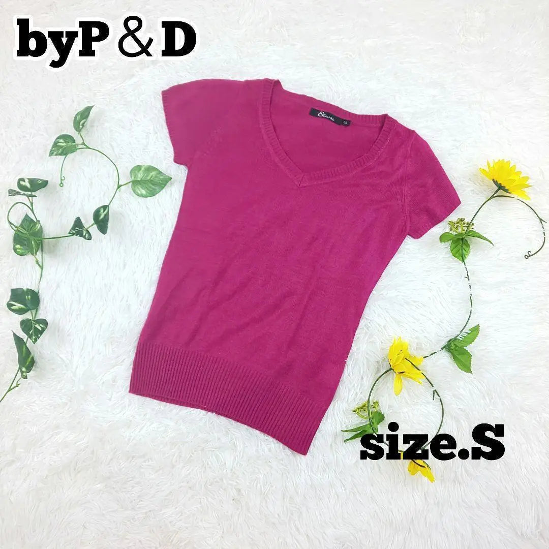 byP&D T-shirt Size S Red V-neck Everyday wear Shopping