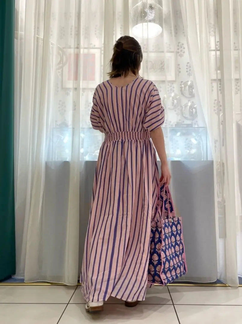 Nukitepa, vestido con cintura fruncida y rayas de voile de algodón en perfecto estado