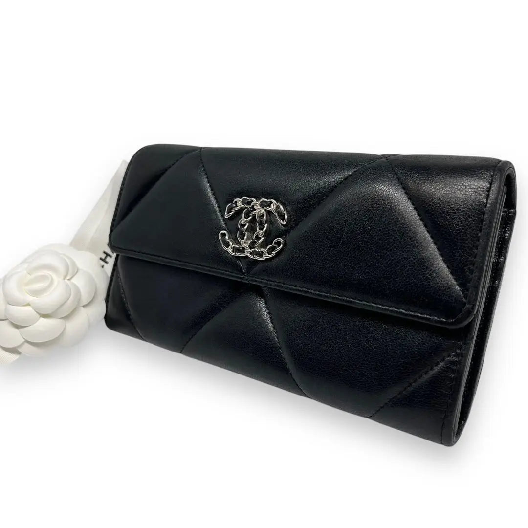 Pole beauty ■ Chanel 19 Disnefu Matrasse Lam Skin Flap Long Wallet | 極美品■シャネル　19 ディズヌフ マトラッセ　ラムスキン　フラップ　長財布