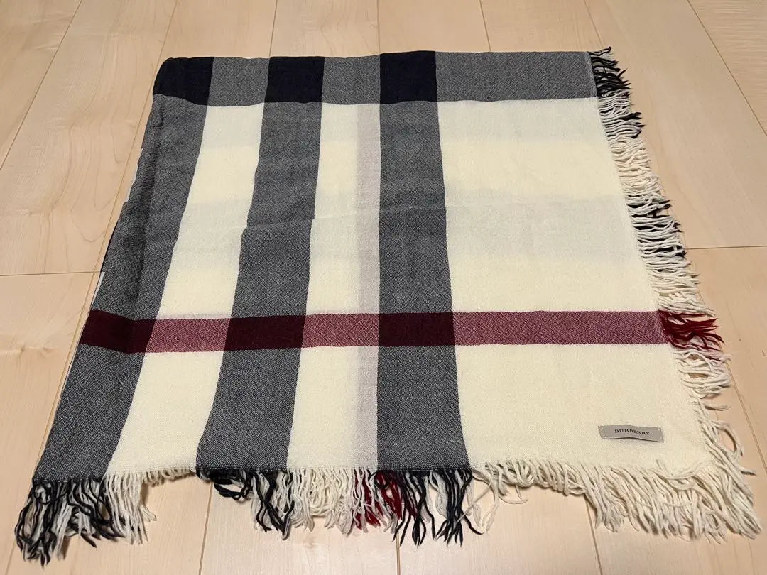 BURBERRY stole shawl ivory white thin