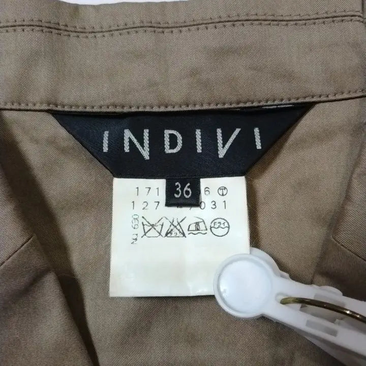 Indivi Women's Jacket with Hidden Beige 36