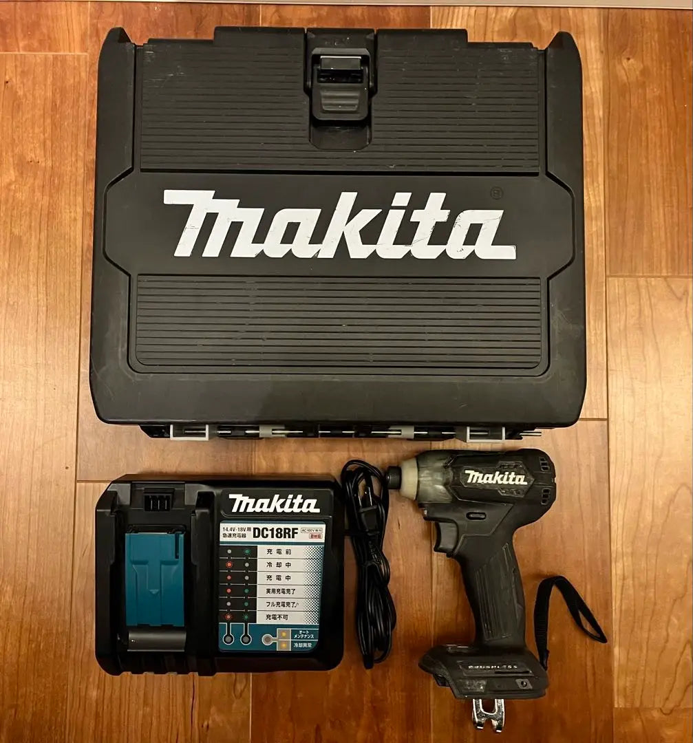 Makita Rechargeable Impact Driver TD155D Main Unit, Case, Charger Set