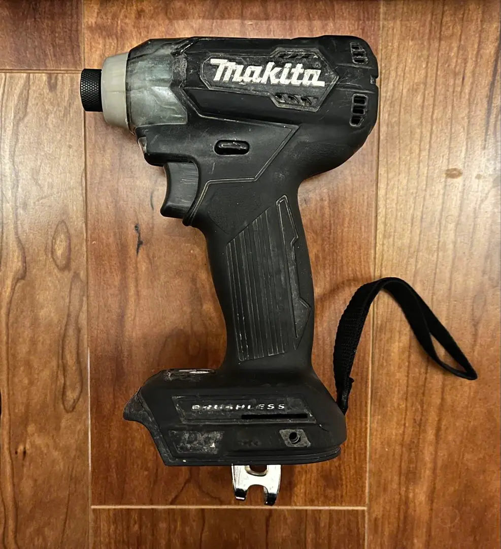 Makita Rechargeable Impact Driver TD155D Main Unit, Case, Charger Set