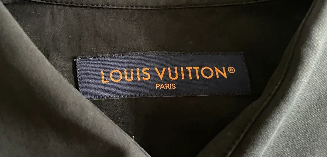 LOUIS VUITTON Camisa vaquera de algodón XL | LOUIS VUITTON Cartera XL