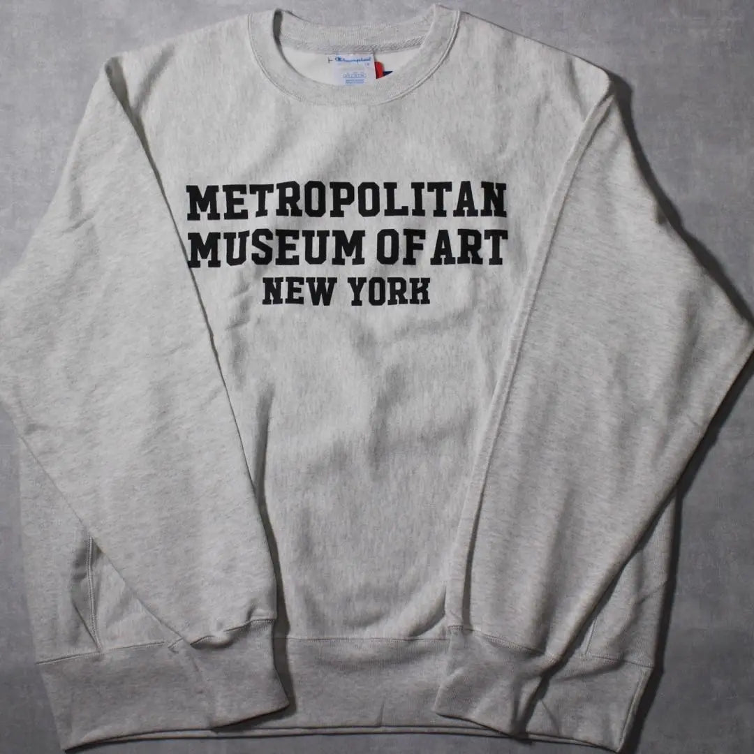 ⭐︎ New • Unused the Met Champion Sweat L