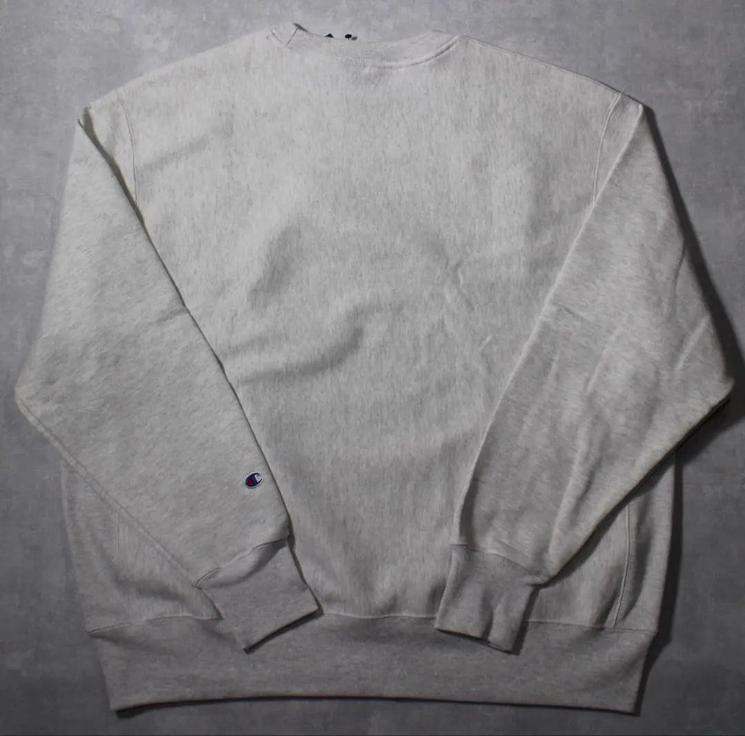 ⭐︎ New • Unused the Met Champion Sweat L